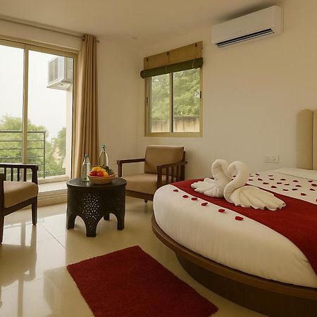 Hotel Cordelia Inn By Devpaga Hotels Pvt Ltd Risikés Kültér fotó