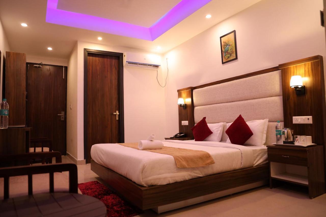 Hotel Cordelia Inn By Devpaga Hotels Pvt Ltd Risikés Kültér fotó